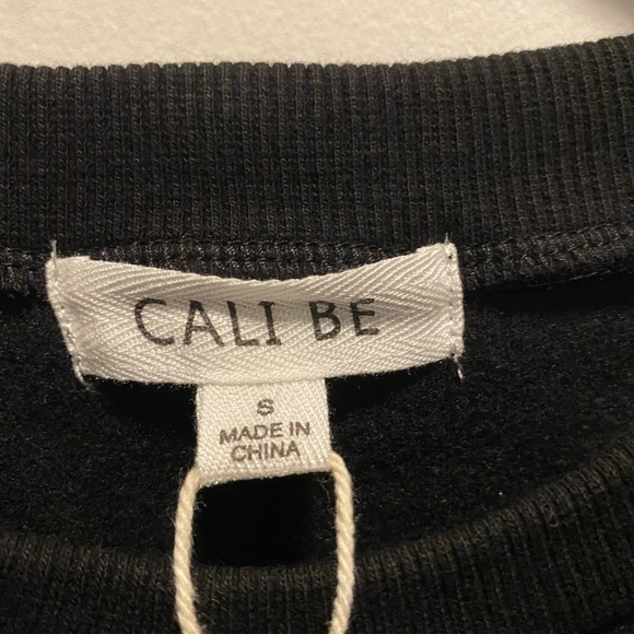 Cali B Cropped Sweater - Size Small - Picture 2 of 4